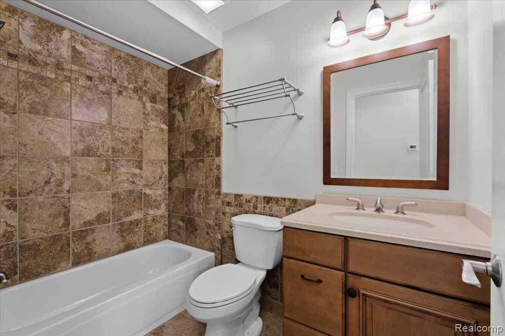 738 S Milford Road, Milford, MI 48381 — Photo 22