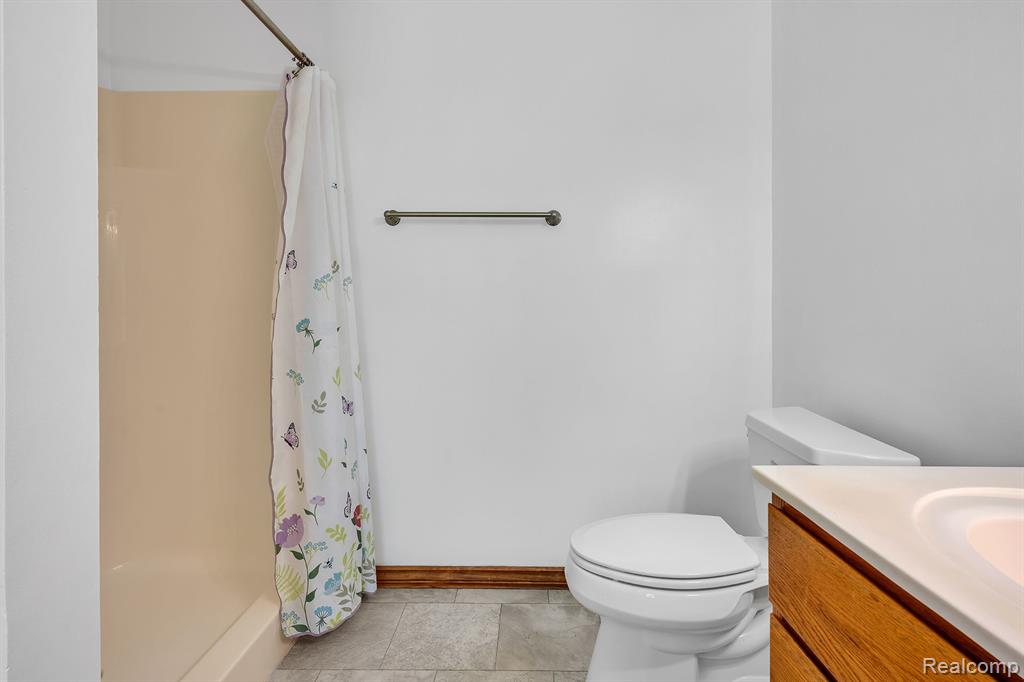 8425 Duffield Road, Flushing, MI 48433 — Photo 32