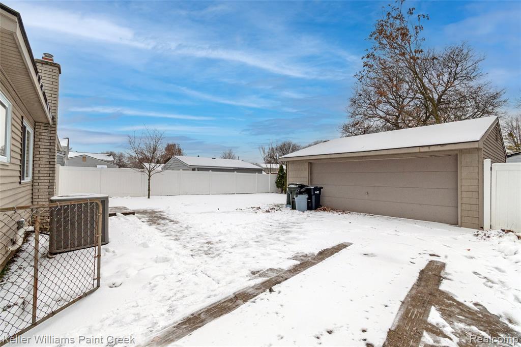 44205 Felstone Drive, Sterling Heights, MI 48313 — Photo 65