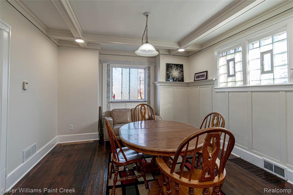 215 Winona Street, Highland Park, MI 48203 — Photo 9
