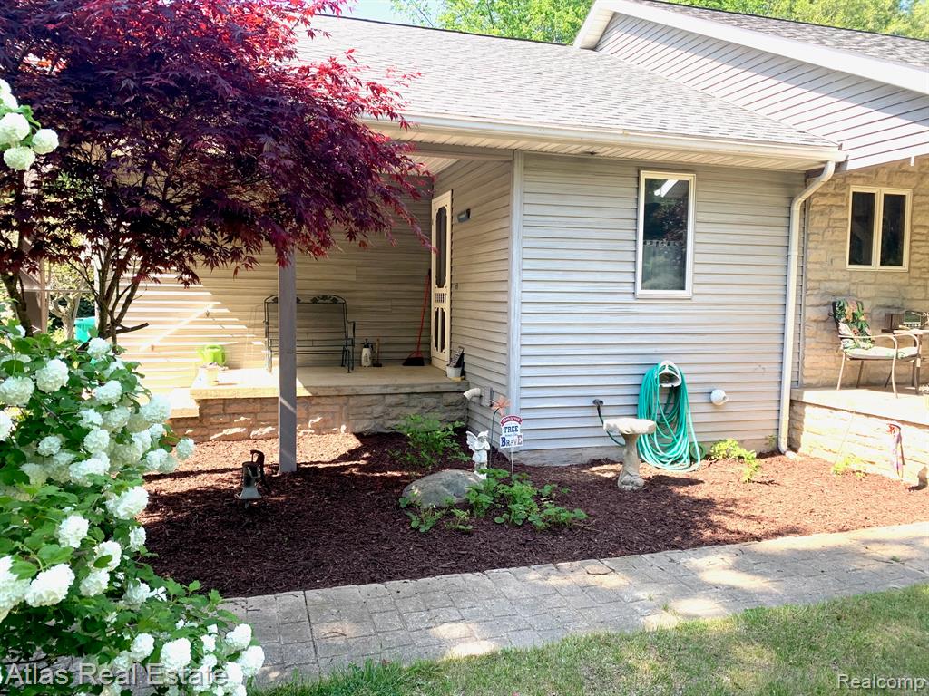 6075 Mayville Road, Clifford, MI 48727 — Photo 9