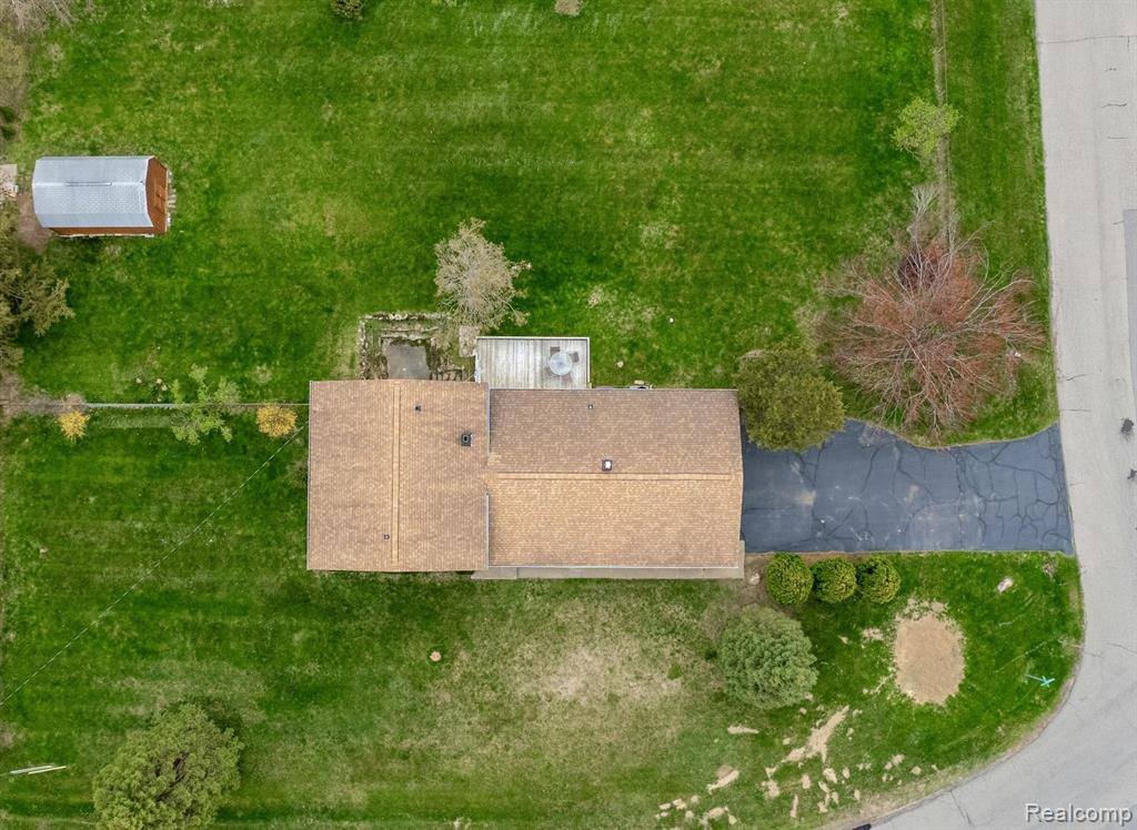 60820 LILLIAN Street, South Lyon, MI 48178 — Photo 32