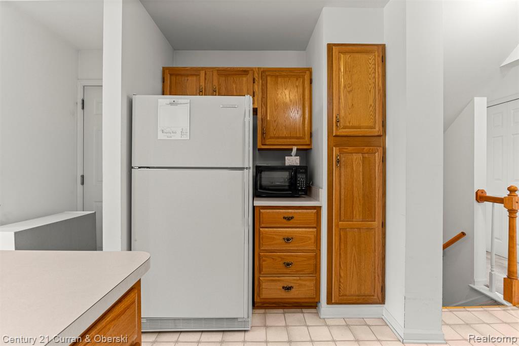 9412 Westwind Drive, Livonia, MI 48150 — Photo 9