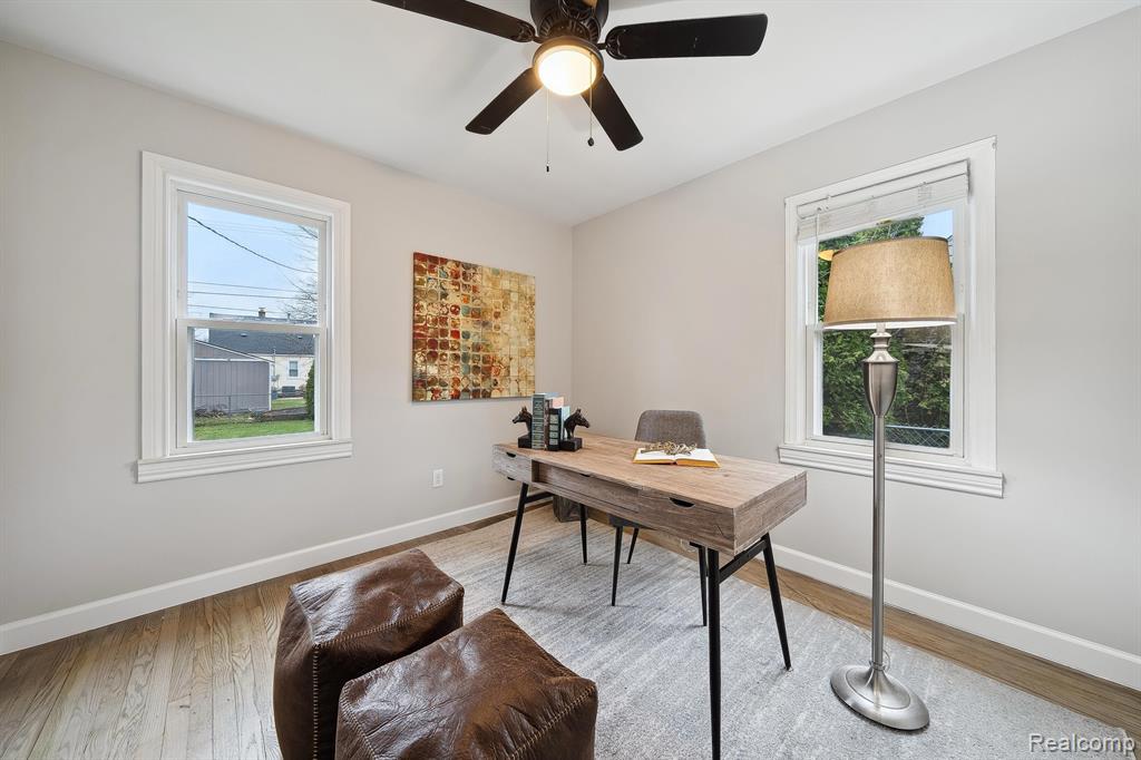 921 N EDGEWORTH Avenue, Royal Oak, MI 48067 — Photo 25