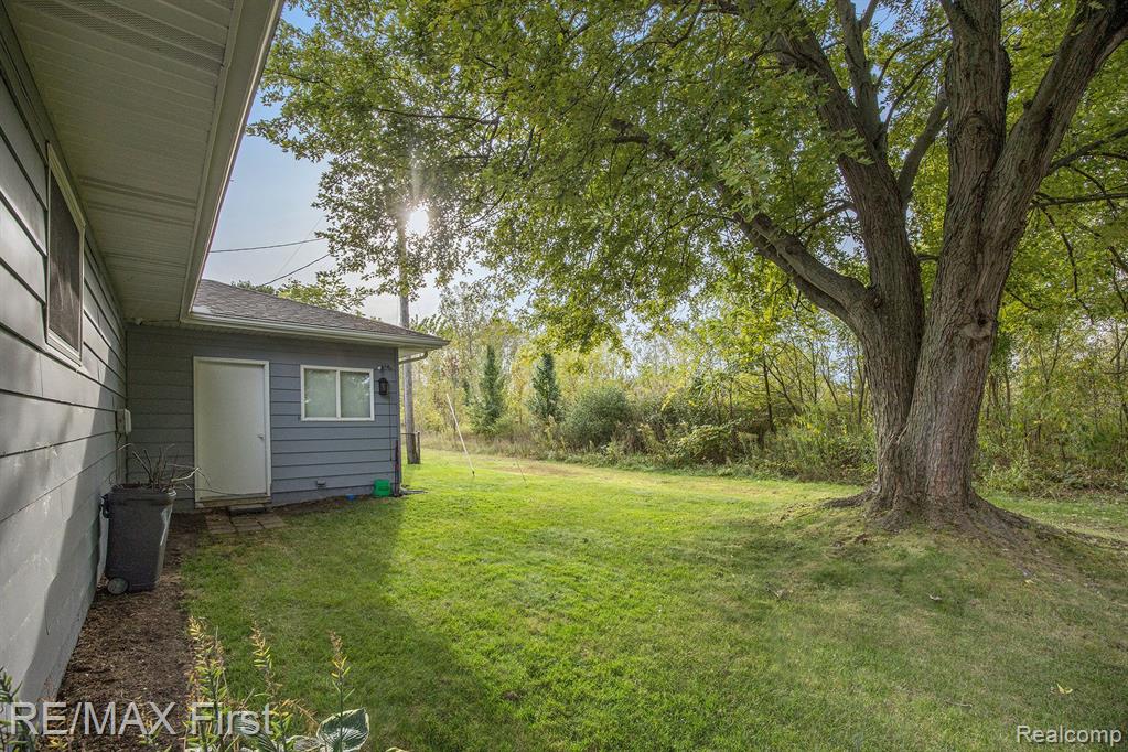 715 LOWELL Street, Marine, MI — Photo 17