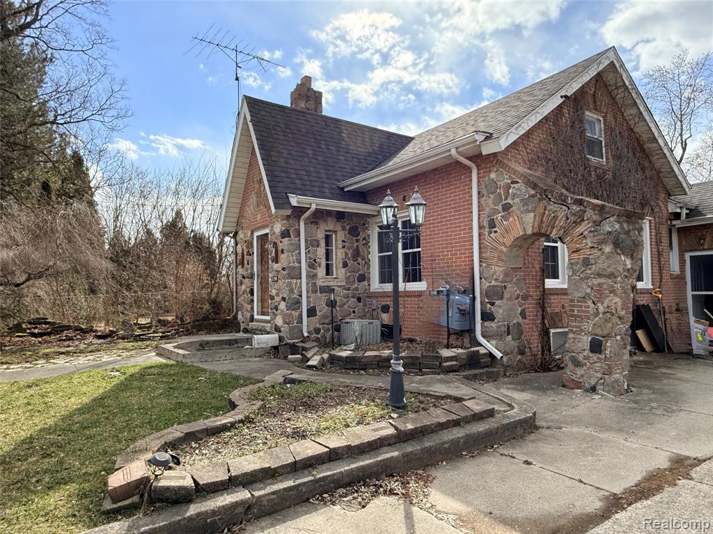 3194 S Vassar Road, Burton, MI 48519 — Photo 38