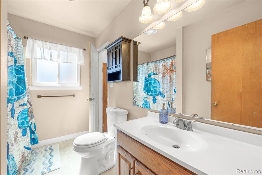 8138 Hillcrest Boulevard, Westland, MI — Photo 10