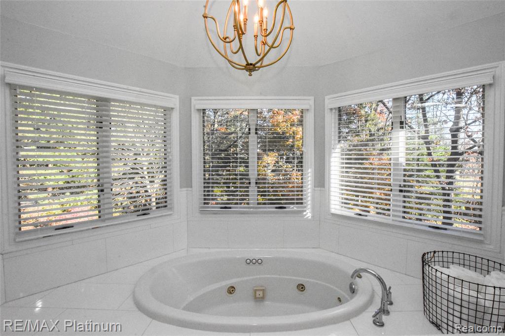 4215 Rolling Pines Court, Commerce Twp, MI 48382 — Photo 40