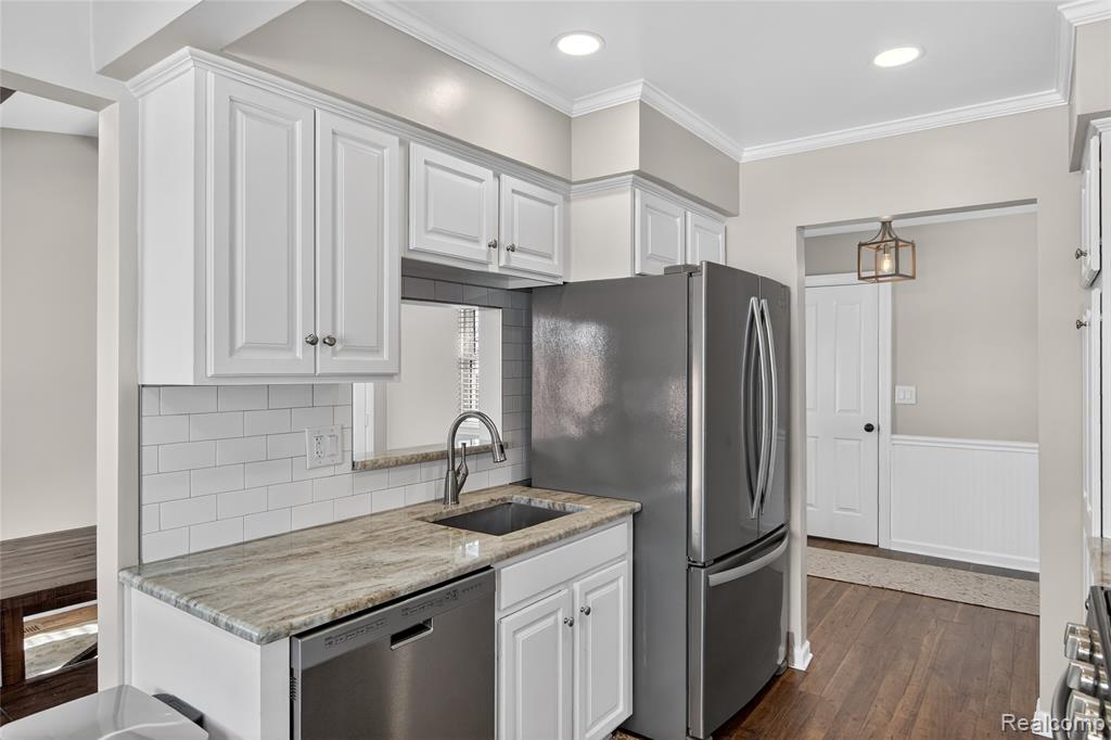 4624 Turner Street, Trenton, MI 48183 — Photo 8