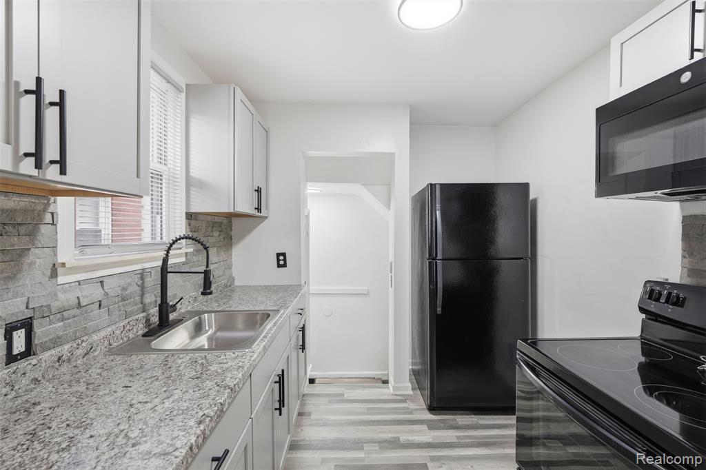 9586 Beaverland, Detroit, MI 48239 — Photo 8