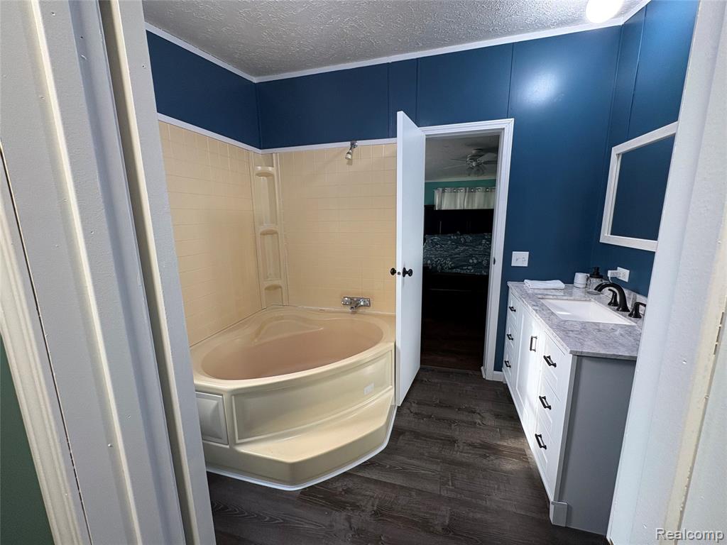 4729 Turtle Creek Drive, Howell, MI 48843 — Photo 15