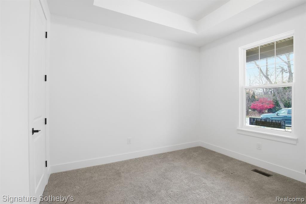 5980 Willow Grove Drive, Troy, MI 48085 — Photo 17