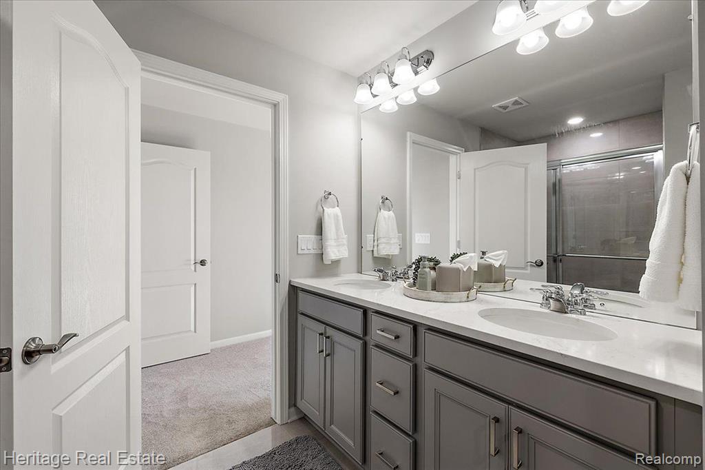 4063 NOTTINGHAM Circle, Clarkston, MI — Photo 18