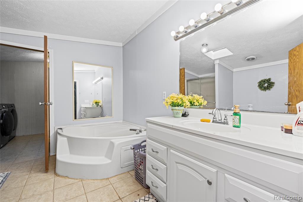8460 Fish Lake Road Road, Holly, MI 48442 — Photo 19