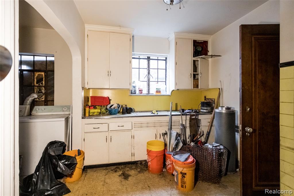 16766 Greenlawn Street, Detroit, MI 48221 — Photo 9