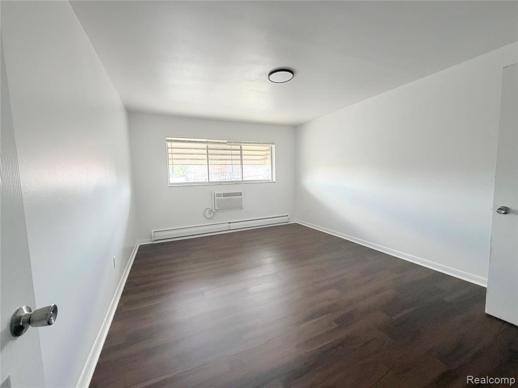14940 Longacre Street - Photo 2