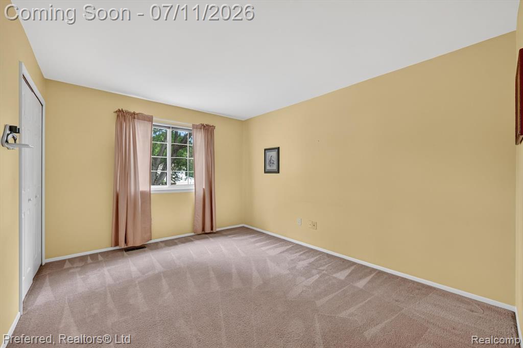 46596 Maidstone Road, Canton, MI 48187 — Photo 34