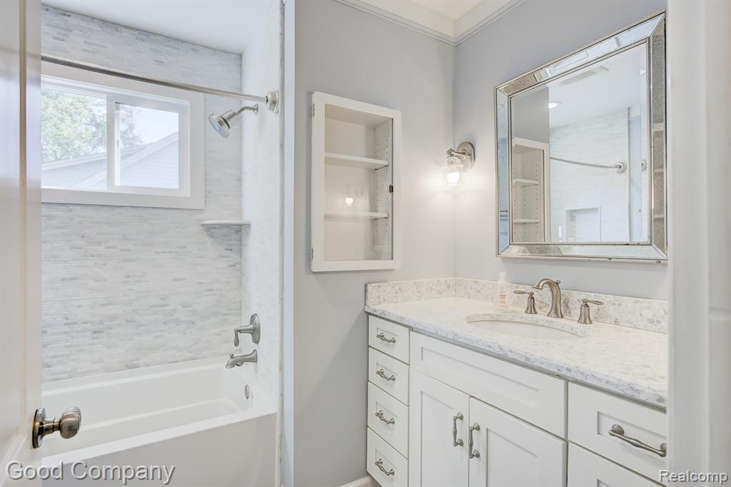 934 Lockwood Road, Royal Oak, MI 48067 — Photo 47