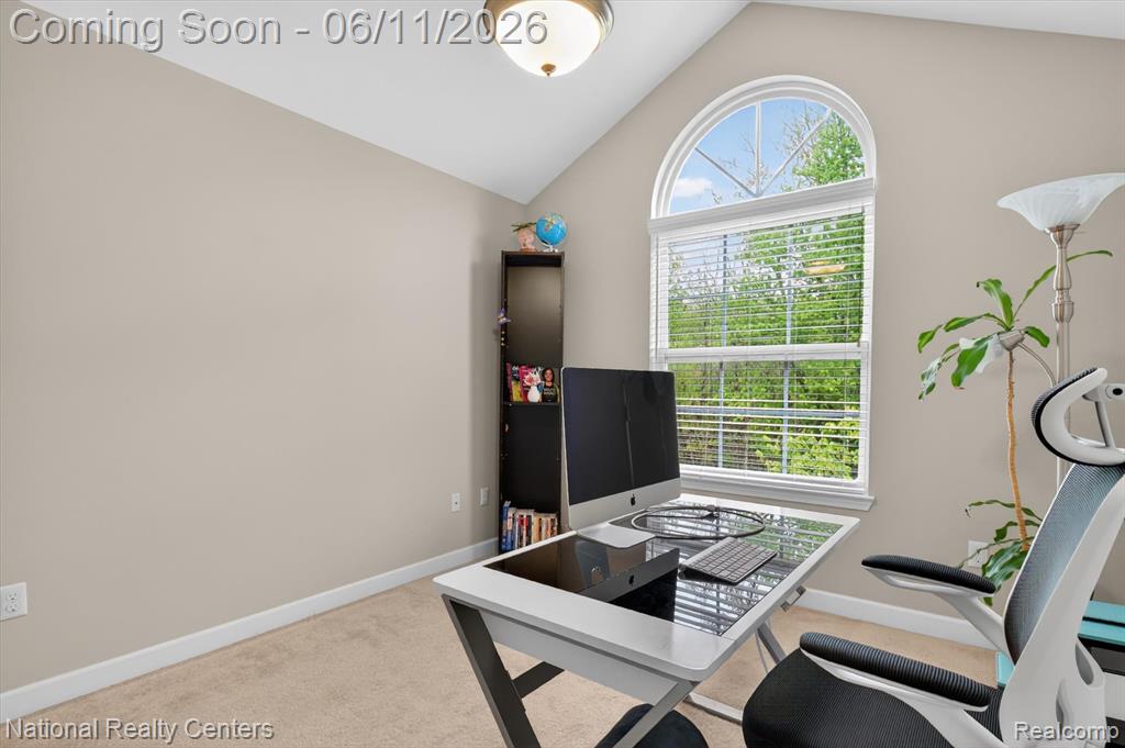 27412 Victoria Road, Novi, MI — Photo 32