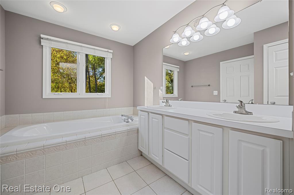 4659 Camelina Street, Commerce Twp, MI 48382 — Photo 42