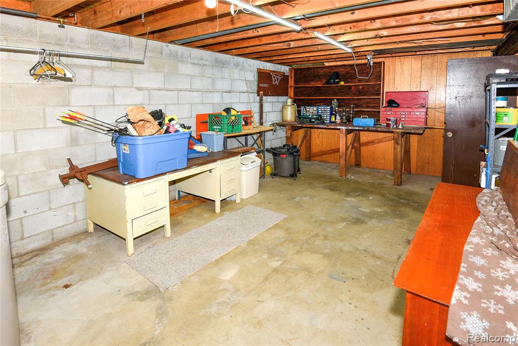884 Eugene Drive, Oxford, MI 48371 — Photo 46