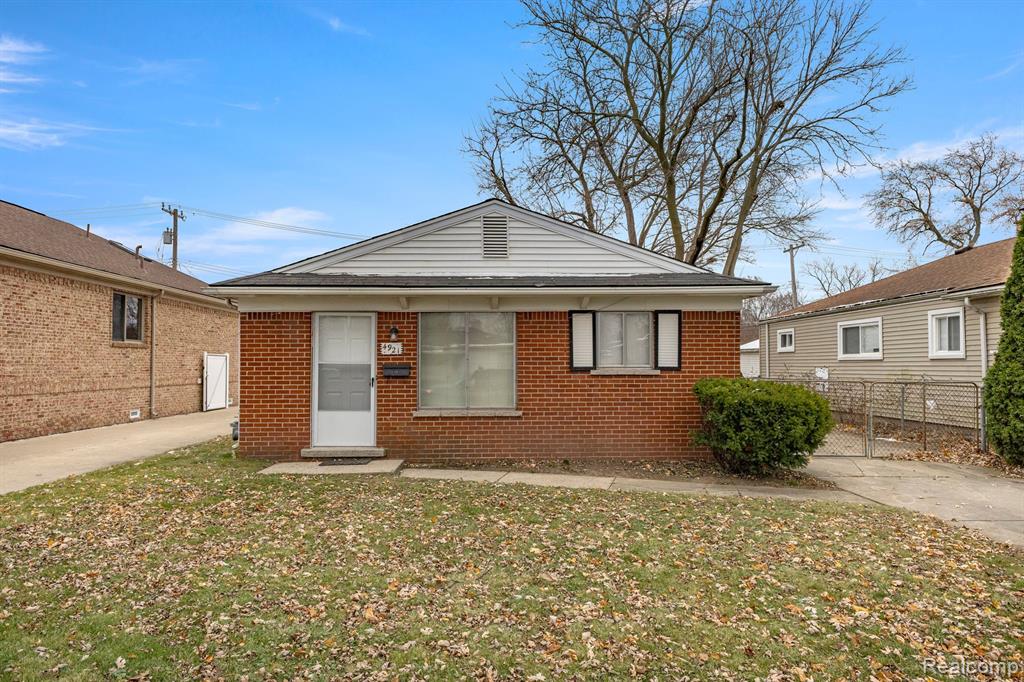 4921 GERTRUDE Street, Dearborn Heights, MI 48125 — Photo 3