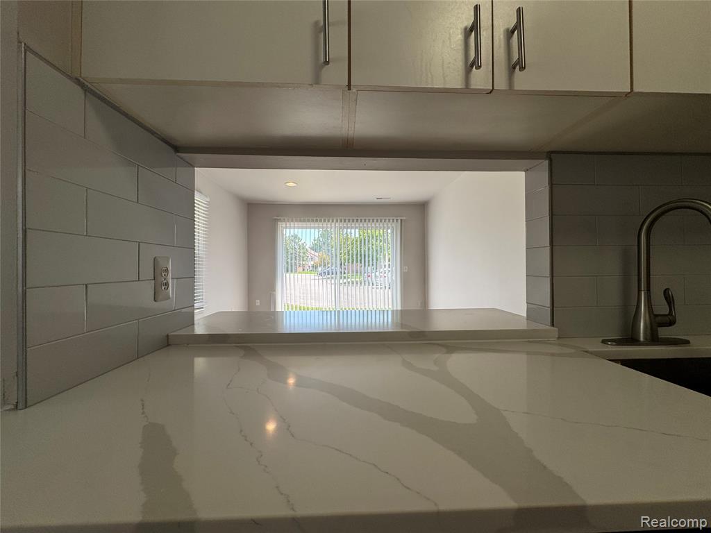 6580 Ridgefield Circle, West Bloomfield, MI — Photo 2