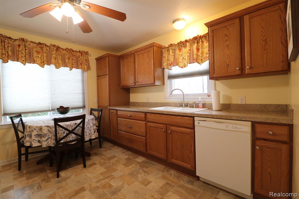 4226 BANKER Street, North Branch, MI 48461 — Photo 8