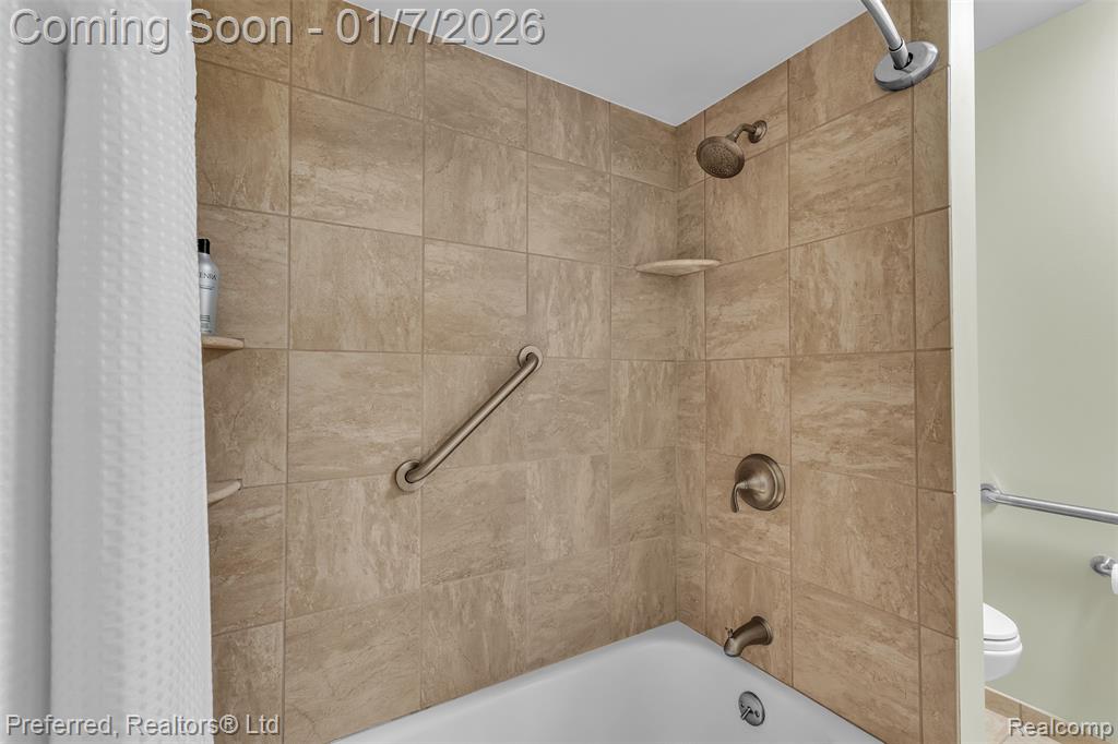 13684 Eaton Drive, Plymouth, MI 48170 — Photo 49