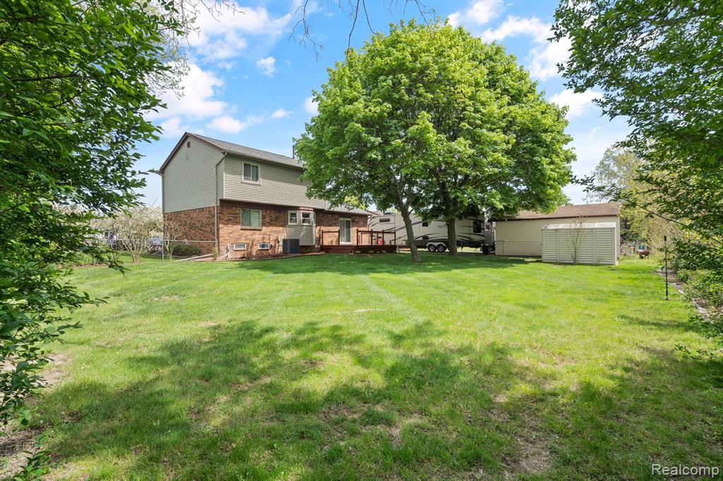 50631 NEWCASTLE Drive, Chesterfield, MI 48047 — Photo 38