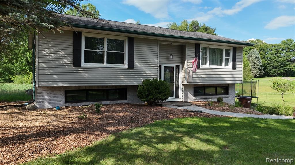 7915 Hillcrest Drive, Laingsburg, MI 48848 — Photo 3