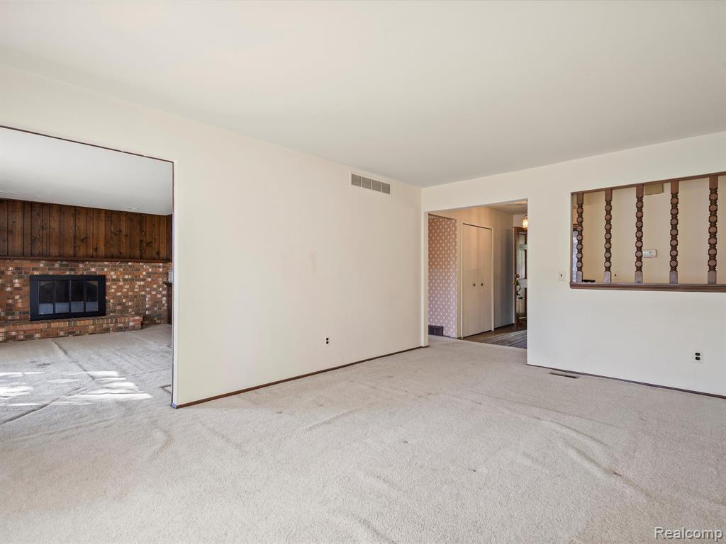 42909 LOMBARDY Drive, Canton, MI 48187 — Photo 15