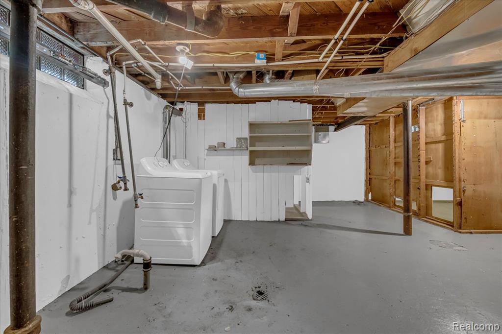 9935 Pierson St, Detroit, MI 48228 — Photo 17
