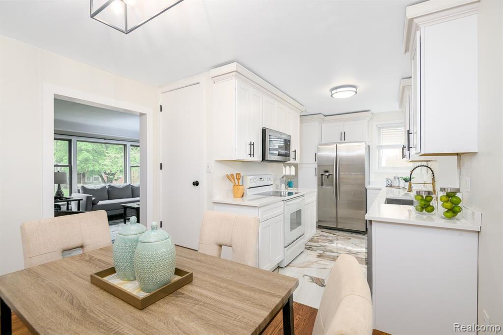 4513 Robinwood Avenue, Royal Oak, MI 48073 — Photo 9