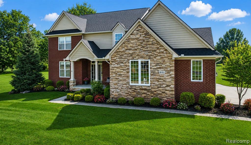 801 Watersmeet Drive, Oxford, MI 48371 — Photo 2