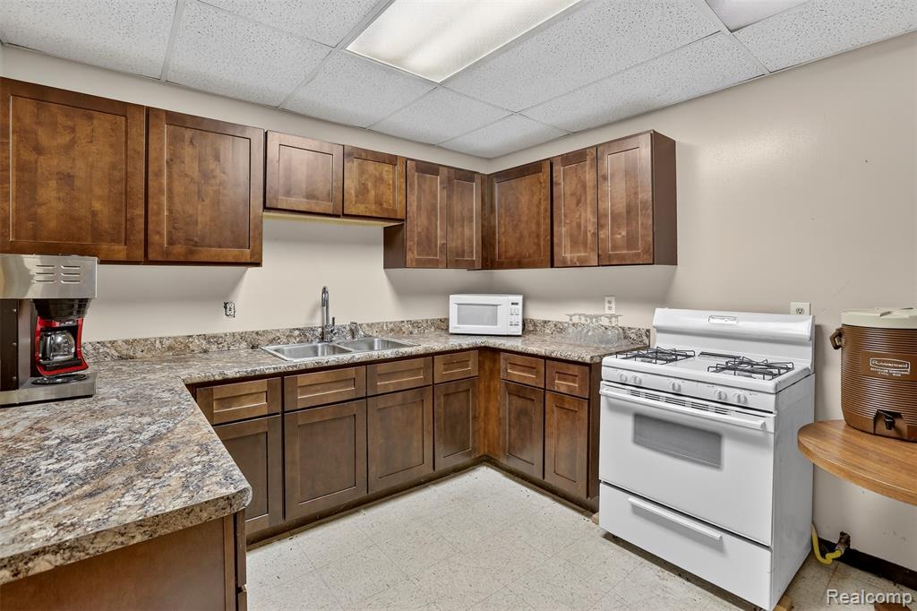 895 North Street, Vassar, MI 48768 — Photo 15