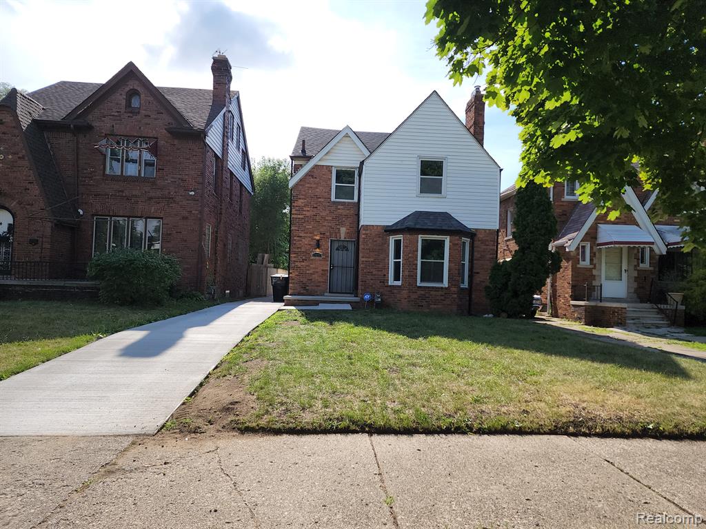 17377 PENNINGTON Drive - Photo 2