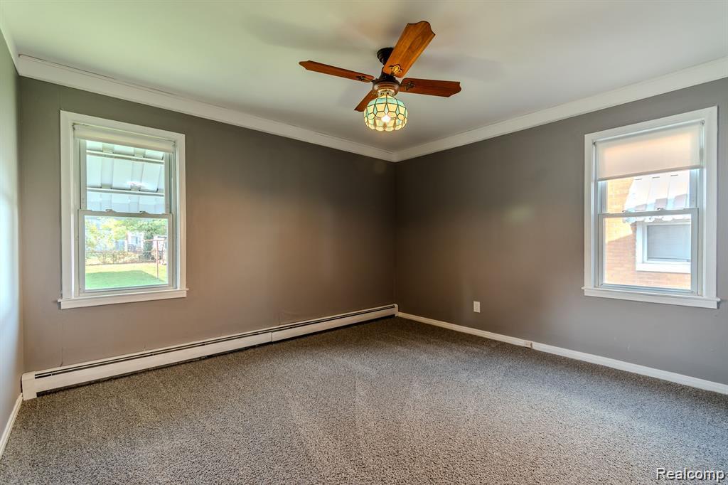 629 N VERMONT Avenue, Royal Oak, MI 48067 — Photo 10
