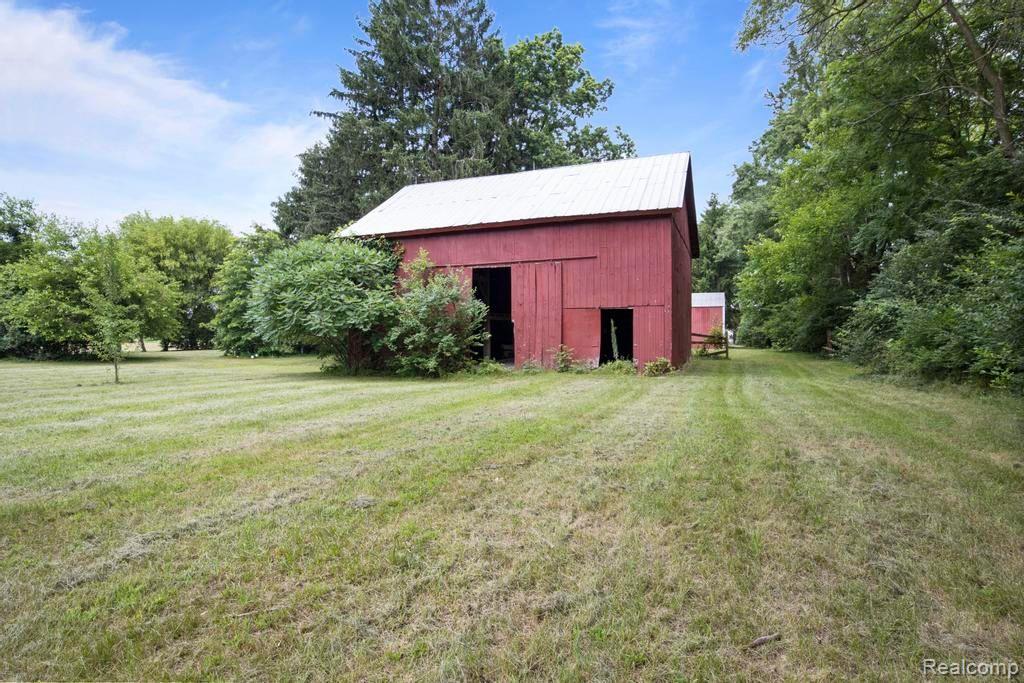 50471 JUDD Road, Belleville, MI 48111 — Photo 32