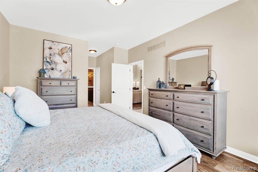50093 Oakbrooke Drive, New Baltimore, MI 48047 — Photo 31