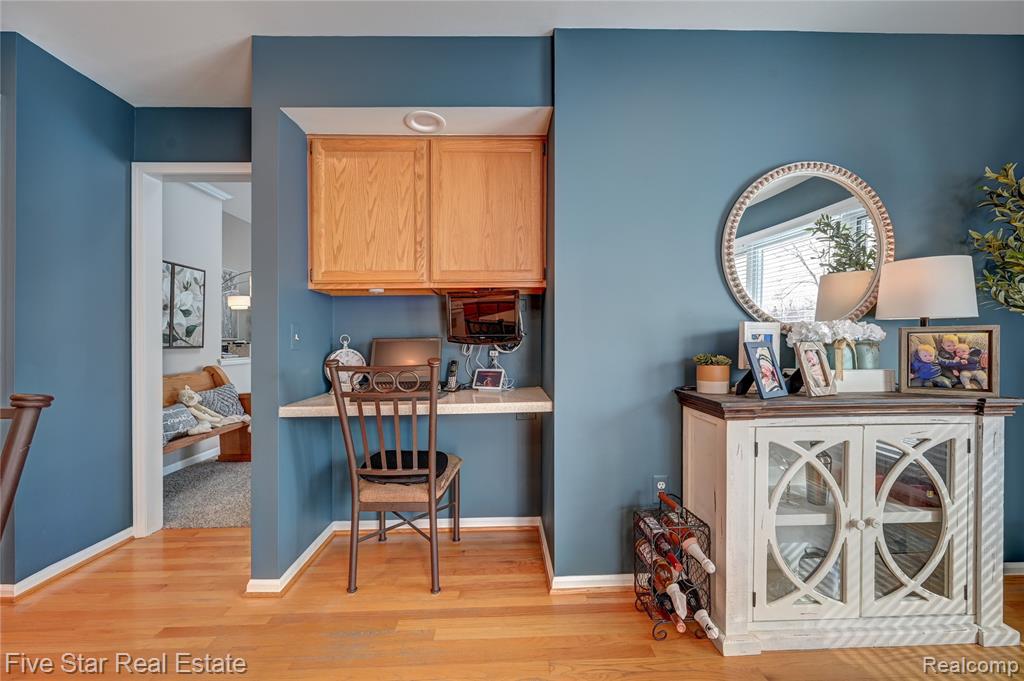 4950 Whitlow Court, Commerce Twp, MI 48382 — Photo 17