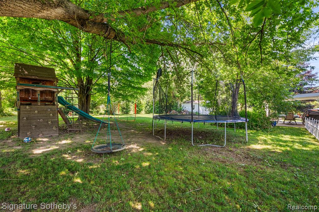 6694 Lierman Road, Imlay City, MI 48444 — Photo 22