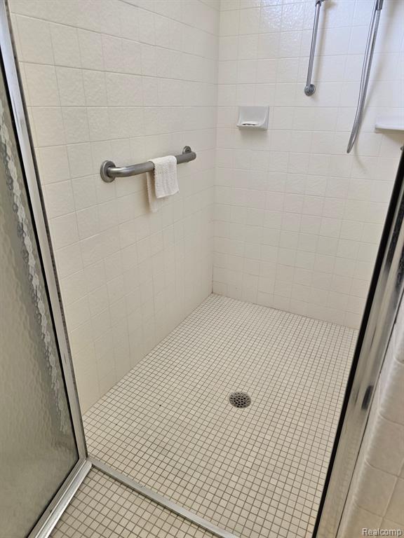 5618 NORTHCREST Crossing, Clarkston, MI — Photo 32