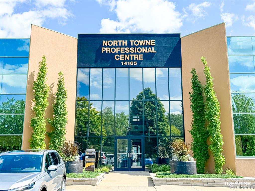 14165 N FENTON Road, Fenton, MI 48430