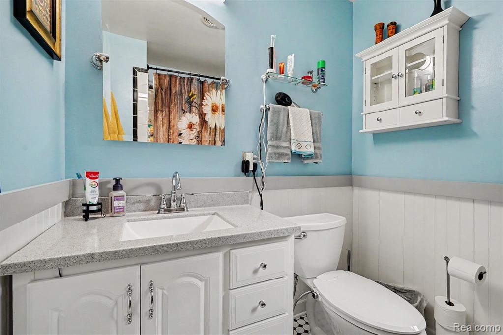 5830 Eldridge Drive, Waterford, MI 48327 — Photo 14