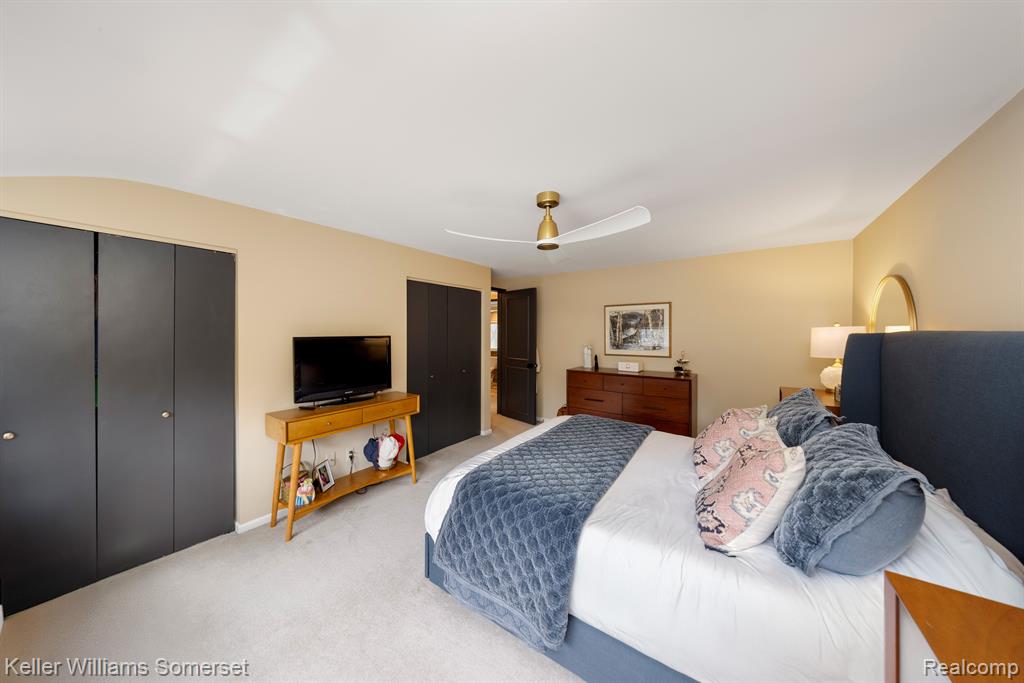 839 COOK Road, Grosse Pointe Woods, MI 48236 — Photo 24