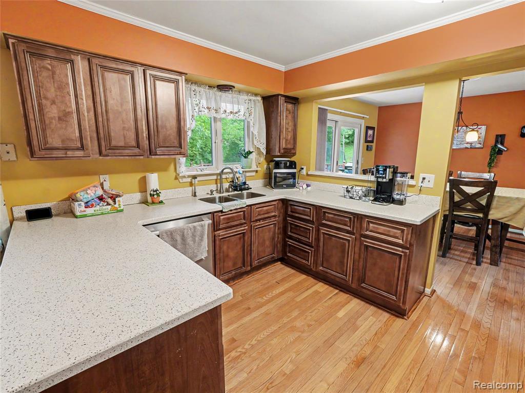 8614 Meadowland Court, Saline, MI 48176 — Photo 5