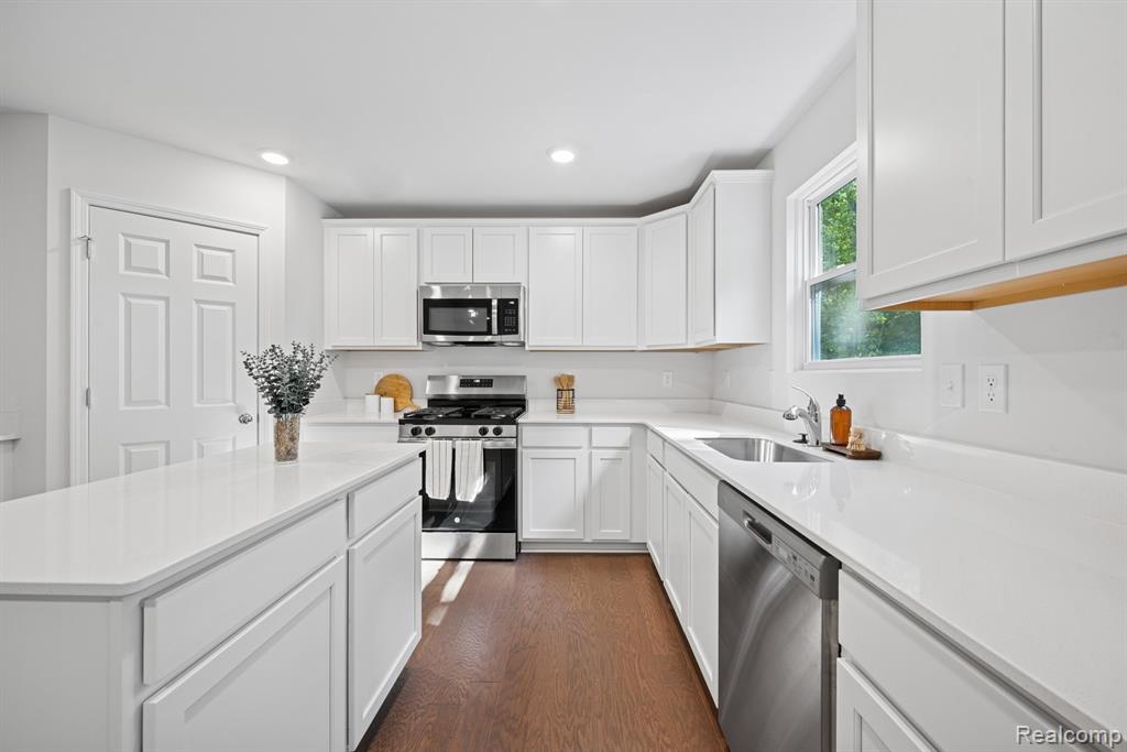 4278 Oak Street, Grand Blanc, MI 48439 — Photo 4