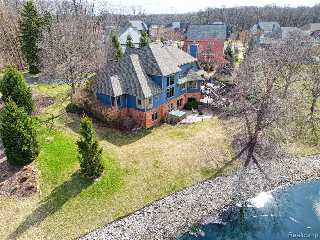 5470 HURON HILLS Drive, Commerce Twp, MI 48382 — Photo 47