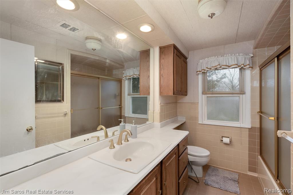 20114 Fairway Drive, Grosse Pointe Woods, MI 48236 — Photo 22